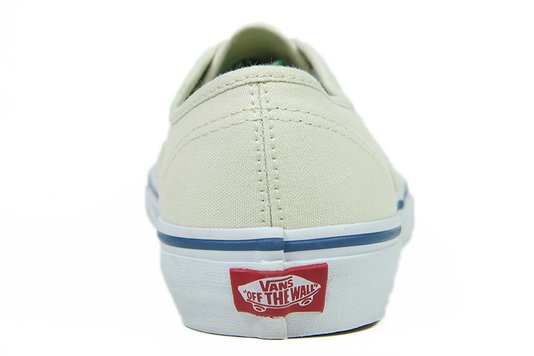 Tênis Feminino Vans Authentic - Cream/White