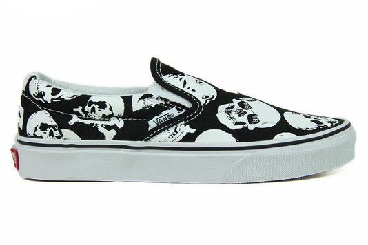 Tênis Feminino Vans Classic Slip On (Skulls) - Black/White