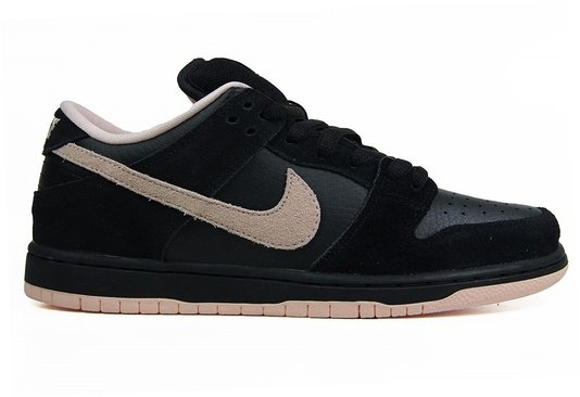 Tenis Feminino Nike Sb Dunk Low Pro Solado de borracha vulcanizado Cor Black/Washed Coral