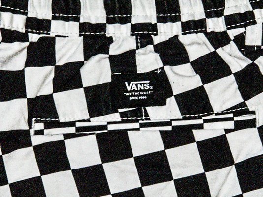 Bermuda De Passeio Vans Checkerboard - Preto/Branco