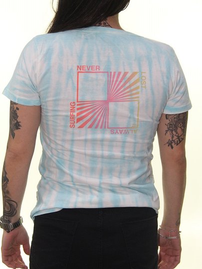 Blusinha Feminina Billabong Mic True Manga Curta - Tie Dye/Azul