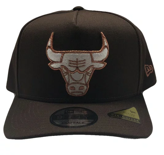 Boné Aba Curva New Era Q425 WD Chicago Bulls - Marrom