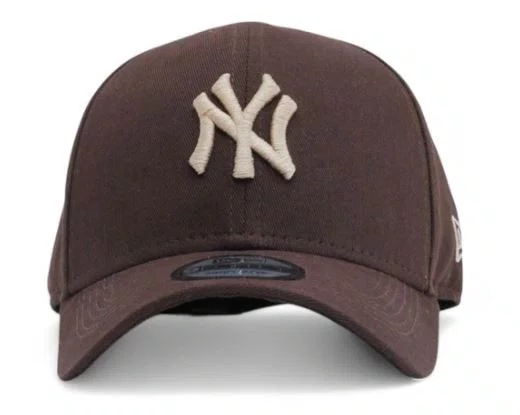 Boné New Era Q425 WD New York Yankees - Marrom