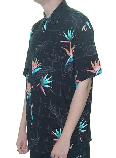 Camisa Masculina South To South Nigh Manga Curta Estampada - Preto/Folhas