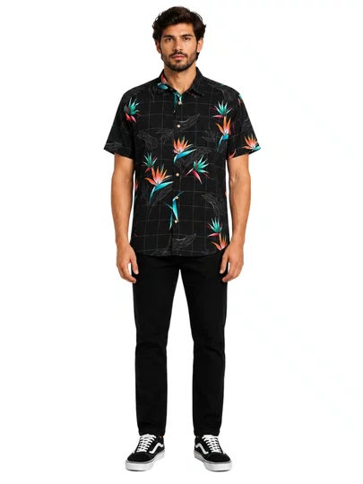 Camisa Masculina South To South Nigh Manga Curta Estampada - Preto/Folhas