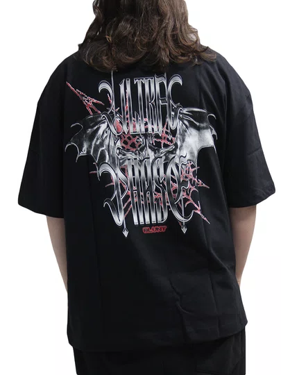 Camiseta Blunt Over Orlok Manga Curta Estampada - Preto