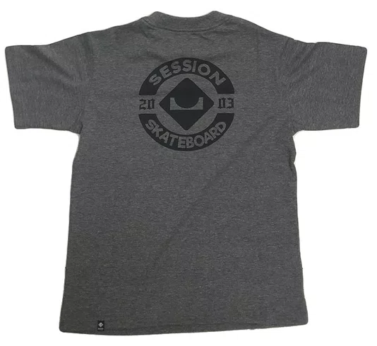 Camiseta Masculina Juvenil Session Chest Logo Manga Curta Estampada - Chumbo Mesclado