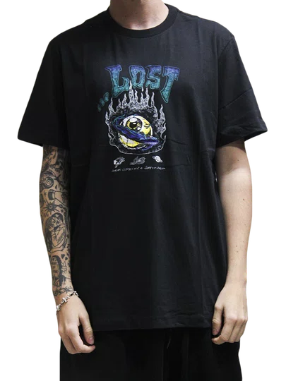 Camiseta Masculina Lost Saturn Eye Manga Curta Estampada - Preto