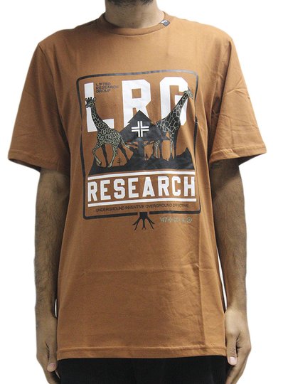 Camiseta Masculina LRG Under Achievers Manga Curta Estampada - Marrom