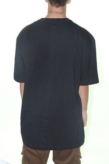 Camiseta Masculina New Era College Placar Neykni Manga Curta Estampada BIG - Preto