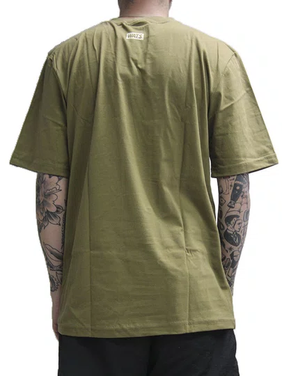 Camiseta Masculina Wats Tag Botton Manga Curta Estampada - Marrom
