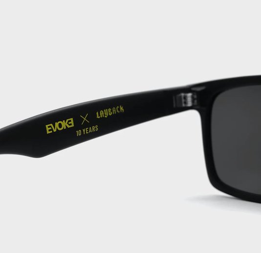 Óculos Evoke EVK X Layback Black Matte - Yellor Gray Total