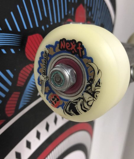 Skate PRO Personalizado com Shape Element Maple 8.0" - Preto/Branco