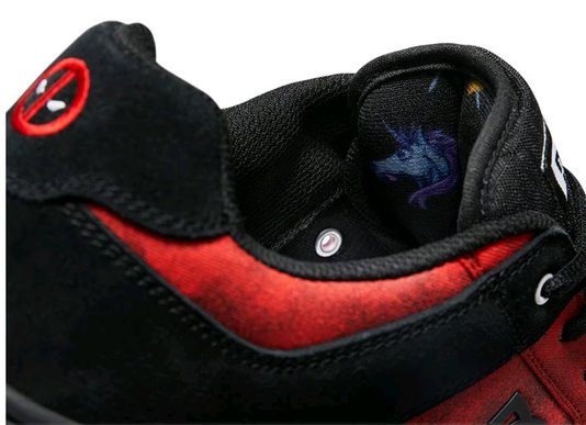 Tênis Feminino DC Manteca Marvel - Black/Red
