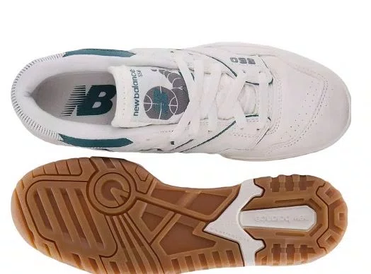 Tênis Feminino New Balance 550 - Bege Claro/Verde Escuro