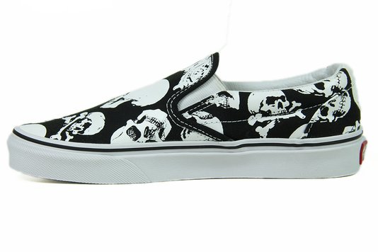 Tênis Feminino Vans Classic Slip On (Skulls) - Black/White