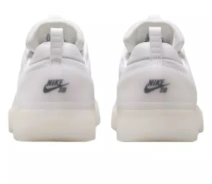 Tênis Masculino Nike SB Zoom Nyjah 4 - White/Noir