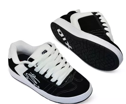 Tênis Masculino Qix Lado B Chorão - Preto/Branco