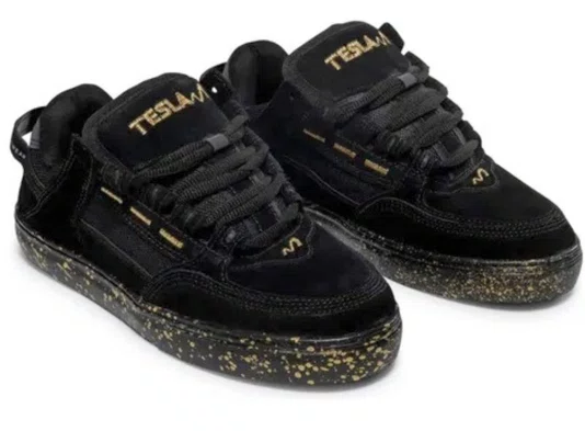 Tênis Masculino Tesla Coil - Black/Gold