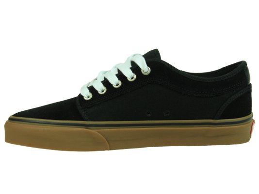 Tênis Masculino Vans Chukka Low Cabedal em Lona e Camursa - Black/Gum