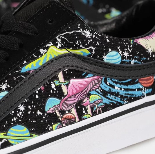Tênis Masculino Vans Cosmic Glow - Black/True White