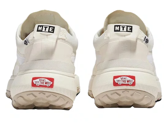 Tênis Feminino Vans MTE Crosspath - Marshmalloe
