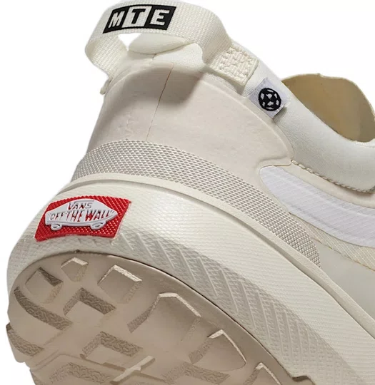 Tênis Feminino Vans MTE Crosspath - Marshmalloe