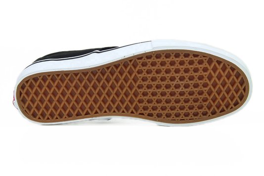 Tênis Masculino Vans Chima Fergunson Pro Chilipepper - Black/White