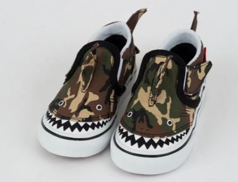 Tênis Vans Infantil Slip On V Camo Shark Kids Black True White