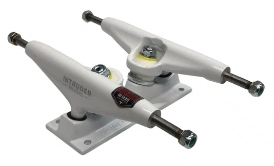 Truck Intruder 159 High Pro Series II - White