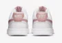 Tênis Feminino Nike Sb Court Vision Lo - White/Pink Oxford Tênis Feminino Nike Sb Court Vision Lo - White/Pink Oxford